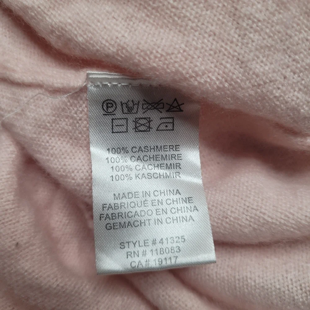 6pc CASHMERE Sweaters Tops Lot Crafts Cutter Flaws Holes Upcycle Fabric DIY